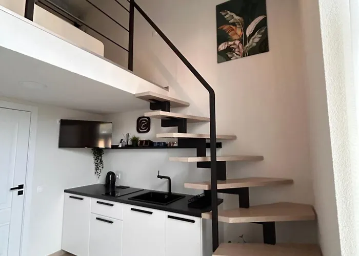 Urban Nest パランガ