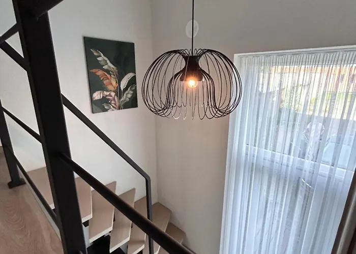 Urban Nest アパート *